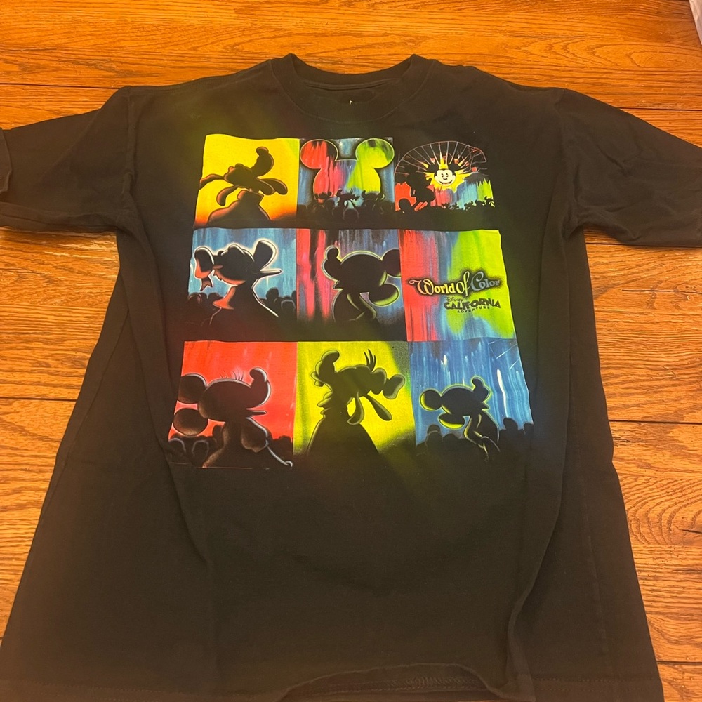 Disneyland California adventure World of Color youth XL T-shirt